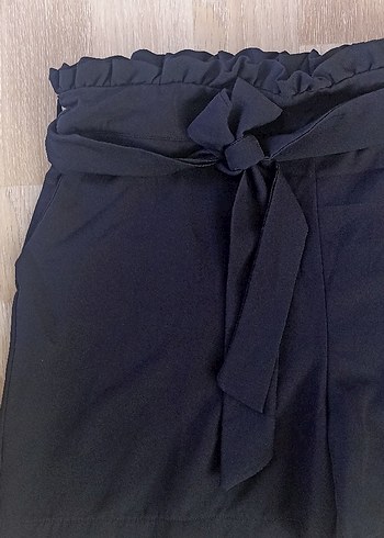 44 Beden siyah Renk Kadın Siyah Kuşaklı Midi Şort