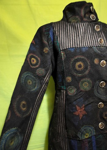 Düğmeli Siyah Desenli Uzun vintage Kabanı - Görsel 4