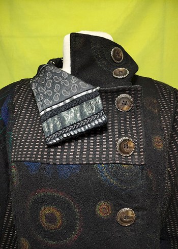 Düğmeli Siyah Desenli Uzun vintage Kabanı - Görsel 2