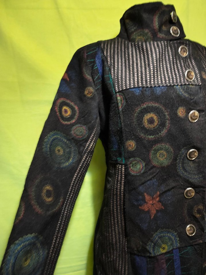 Düğmeli Siyah Desenli Uzun vintage Kabanı - Görsel 4