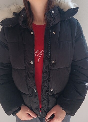 BERSHKA SİYAH ŞİŞME MONT
