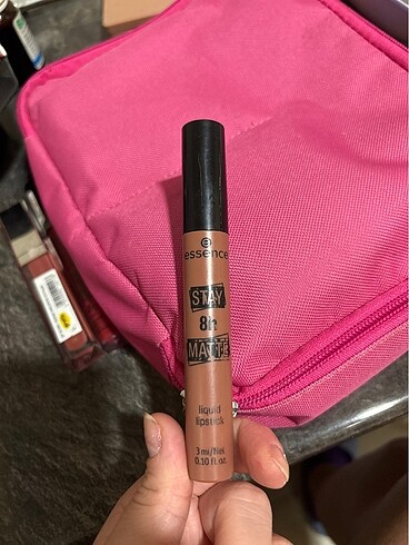 ESSENCE MARKA NUDE MAT RUJ