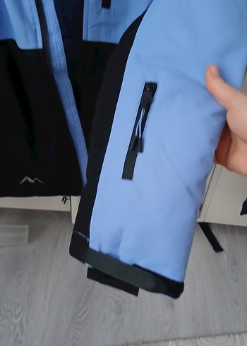 Mavi Kapüşonlu Fermuarlı Erkek Mont kayak mont - Görsel 3