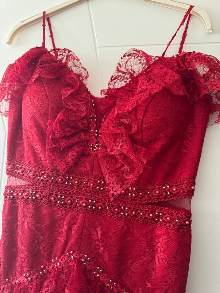 Kırmızı Uzun Straplez Fırfırlı Elbise - Görsel 5