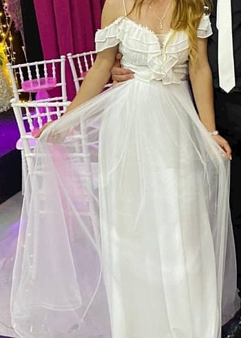 Beyaz nikah elbisesi
