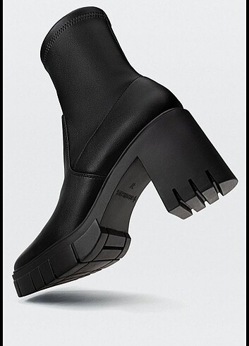 38 Beden Stradivarius Bot
