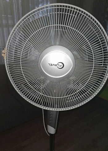 Gri Beyaz Ayaklı Vantilatör - Görsel 3