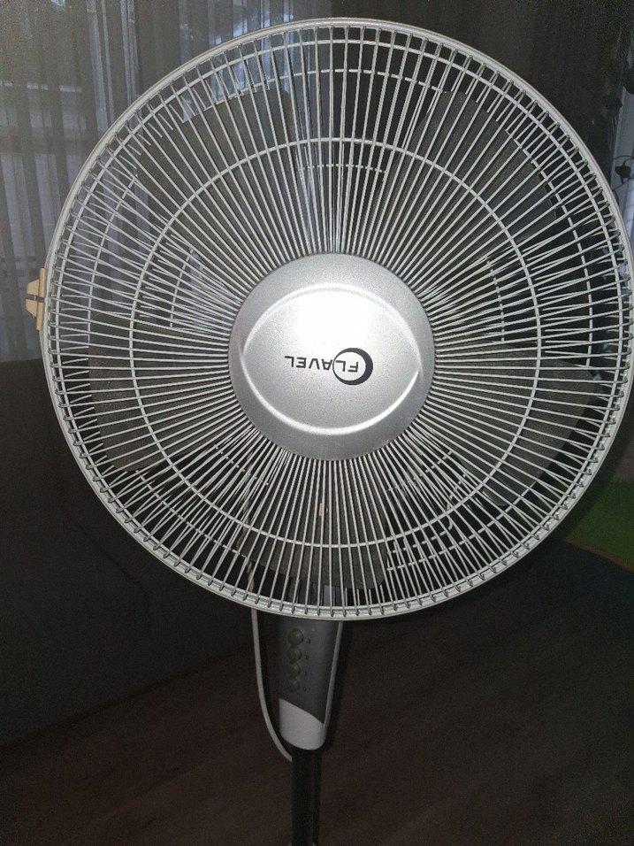 Gri Beyaz Ayaklı Vantilatör - Görsel 3