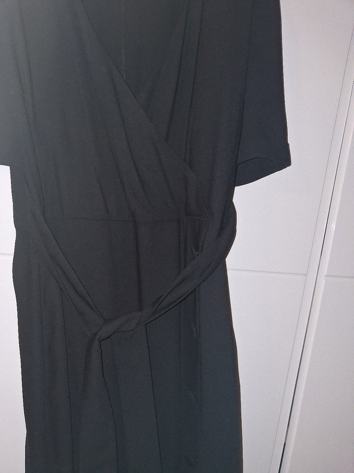 Siyah V Yaka Drapeli Uzun Kadın Elbise - Görsel 3