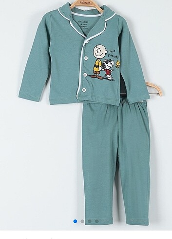 SNOOPY BASKILI PIJAMA TAKIMI 5 6 Yaş