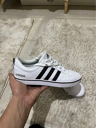 Adidas 43