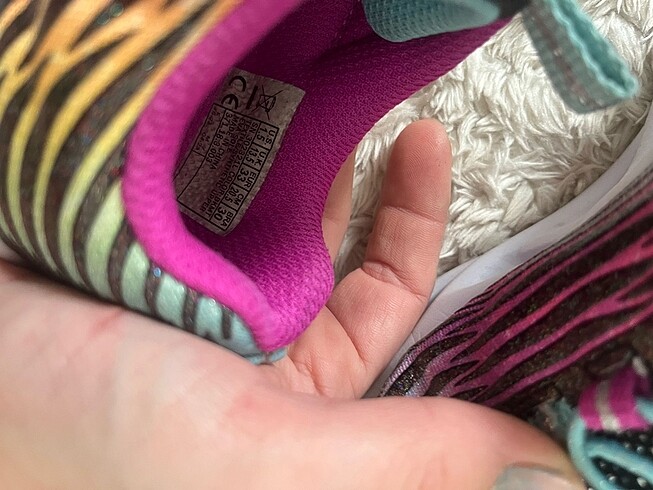 33 Beden çeşitli Renk Skechers orjinal 33