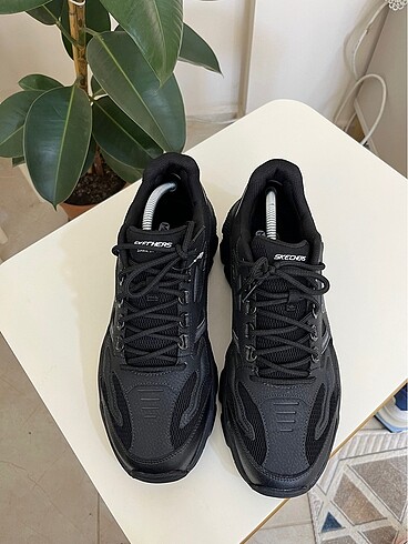 44 Beden siyah Renk Skechers sparta 44 orjinal