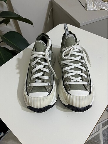 37,5 Beden haki Renk Converse orjinal 37.5