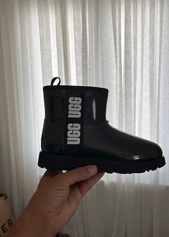 Ugg Siyah Parlak Stiletto Topuklu Kadın Bot 36