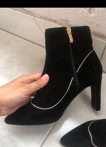 Zara Suet bot