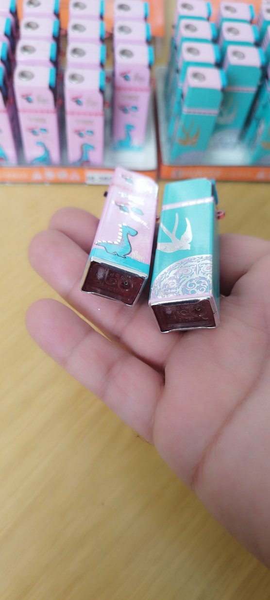 2 ADET PÜRMÜZLÜ ÇAKMAK - Görsel 2