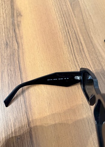 Prada gunes gozlugu - Görsel 3