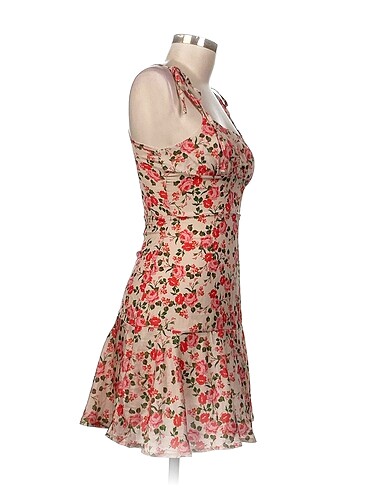 Batik Batik Kısa Elbise %70 İndirimli.