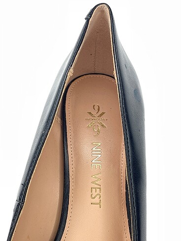 39 Beden siyah Renk Nine West Stiletto %70 İndirimli.