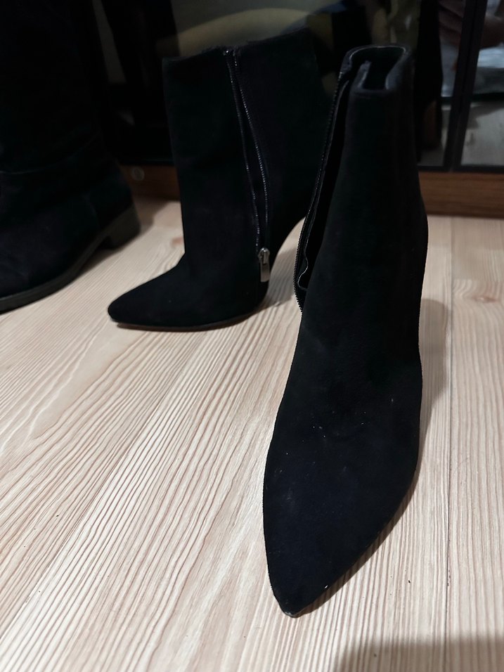 Siyah Süet Stiletto Topuklu Kadın Bot - Görsel 2