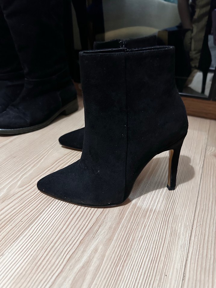 Siyah Süet Stiletto Topuklu Kadın Bot - Görsel 3