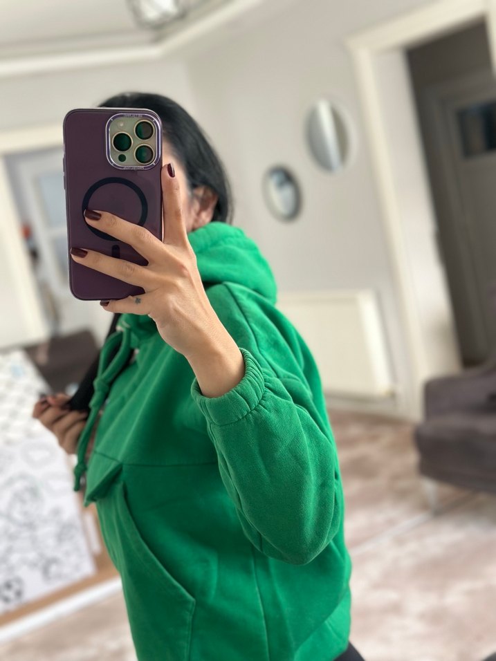 Kadın Yeşil Kapüşonlu Salaş Sweatshirt - Görsel 3
