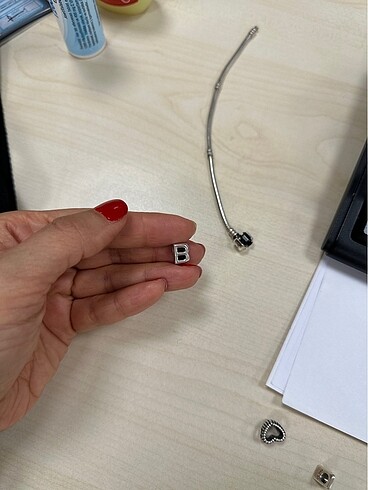 Beden PANDORA B HARFİ CHARM