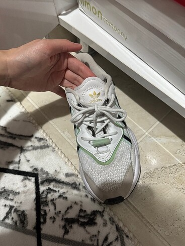 38 Beden Adidas ozweego