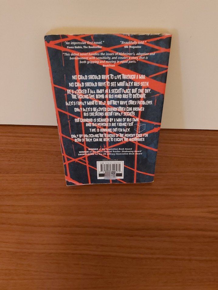 The Memory Cage - Ruth Eastham - Görsel 2