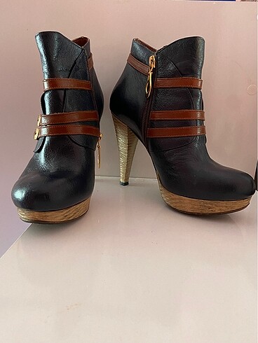 37 Beden Bootie