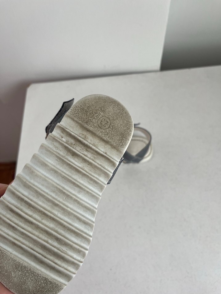 Nakışlı Gri Kız Kot Sandalet - Görsel 3