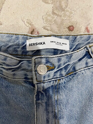 34 Beden mavi Renk Bershka skater jean