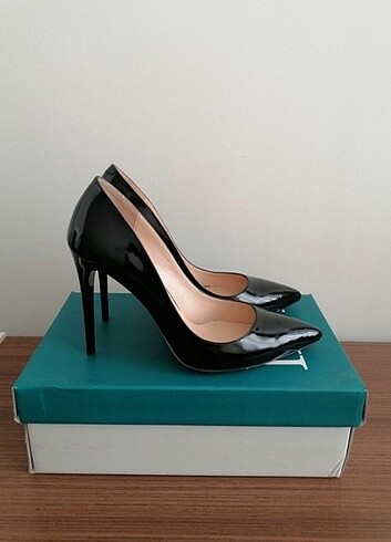 İnci stiletto 