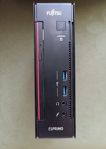 Fujitsu q556 mini pc. i7 6700 16 ram 240 M2 DVD RW