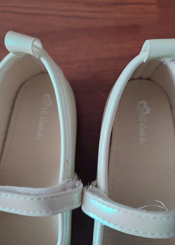 Kızlar için Beyaz Fiyonk Detaylı Babet - Görsel 4