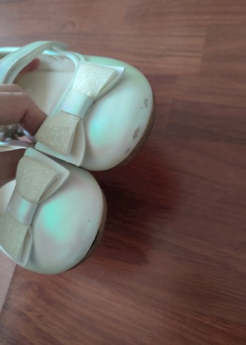 Kızlar için Beyaz Fiyonk Detaylı Babet - Görsel 7