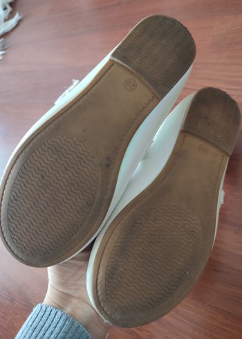 Kızlar için Beyaz Fiyonk Detaylı Babet - Görsel 6