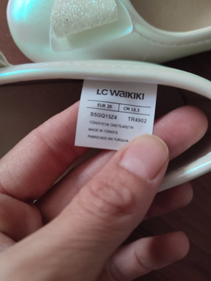 Kızlar için Beyaz Fiyonk Detaylı Babet - Görsel 5