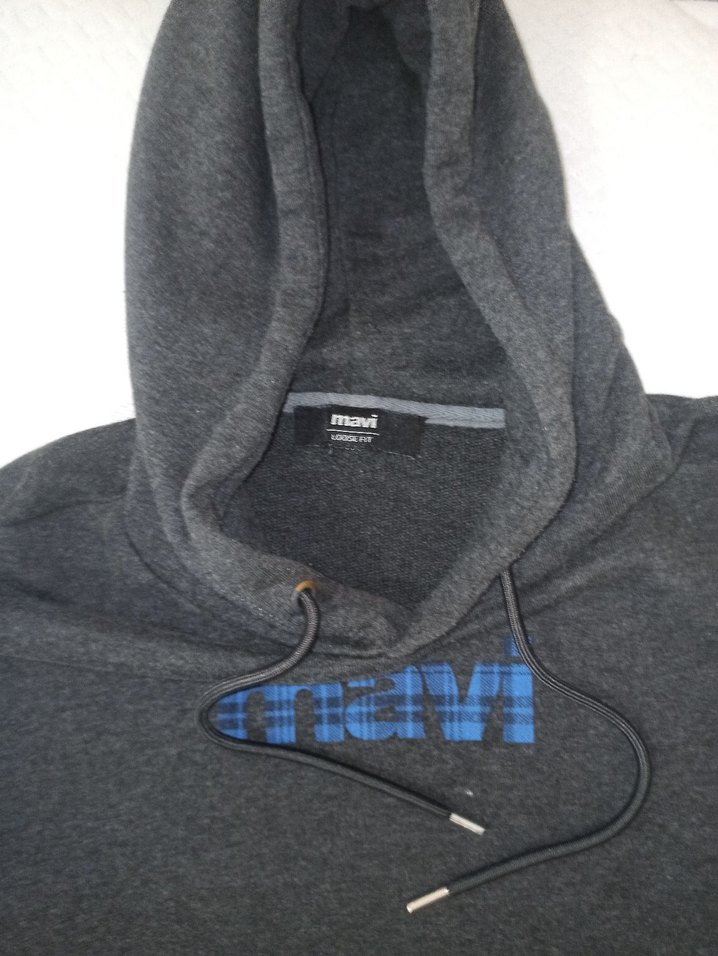 Gri Kapüşonlu Baskılı Erkek Sweatshirt - Görsel 2