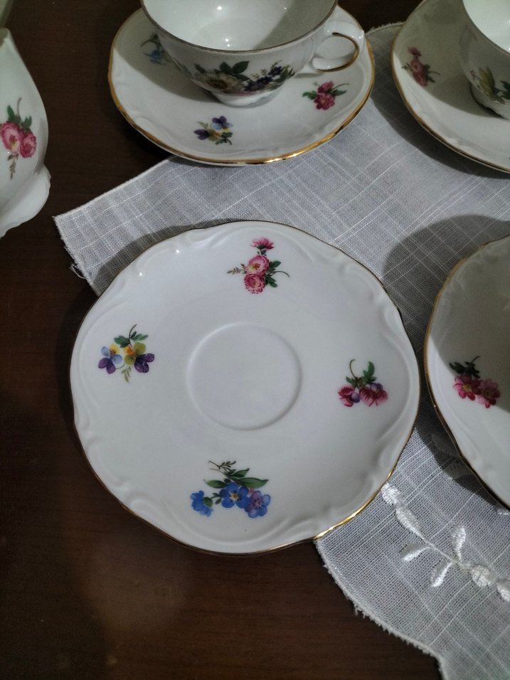 Çiçek Desenli Porselen 6'lı Fincan Takımı - Görsel 4