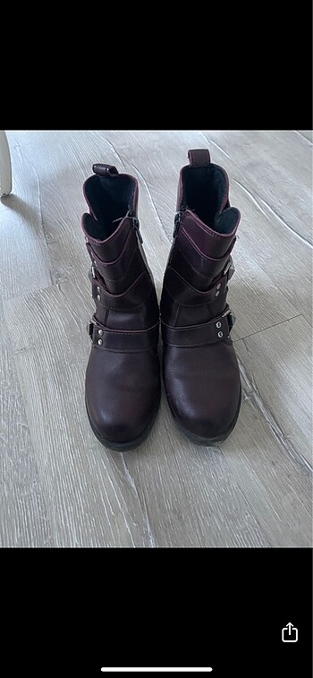 35 Beden bordo Renk Kız çocuk bot.