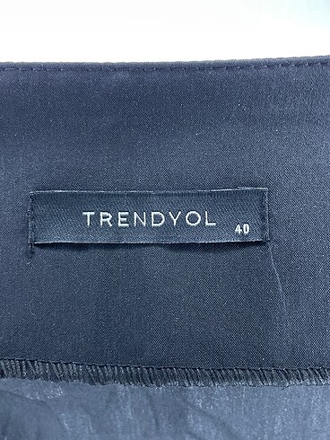 40 Beden siyah Renk Trendyol & Milla Mini Etek %70 İndirimli.