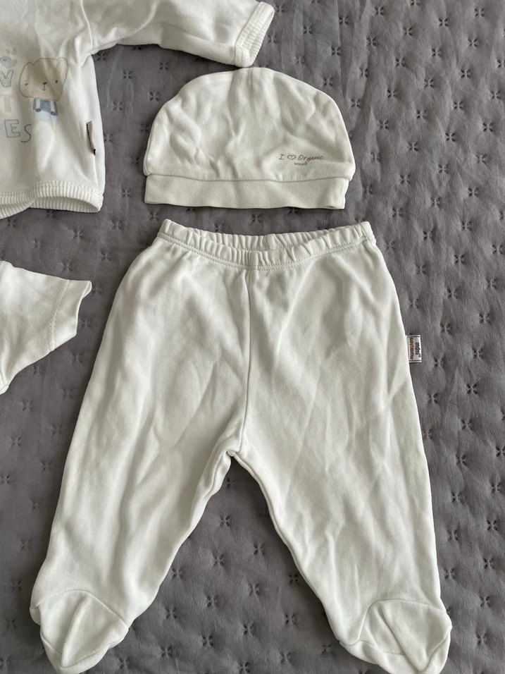 Bebek Beyaz Pamuklu Hastane Kıyafeti - Görsel 4