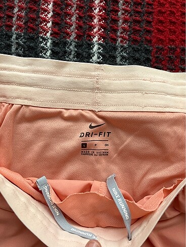 s Beden Nike spor şortu