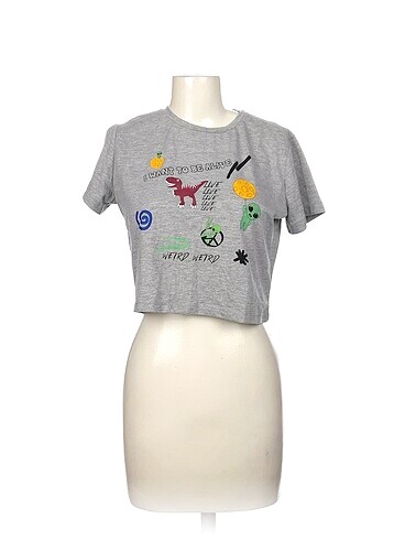 Trendyol & Milla T-shirt %70 İndirimli.