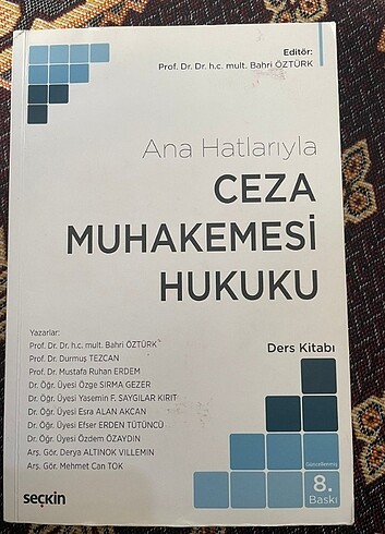Üniversite kitapları 