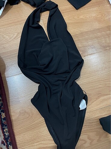Siyah dekolte body