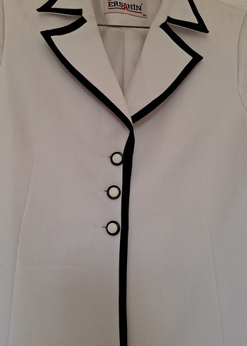 38 Beden beyaz Renk Düğmeli Beyaz Kadın Blazer Ceket
