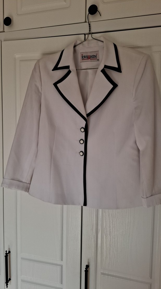 Düğmeli Beyaz Kadın Blazer Ceket - Görsel 3